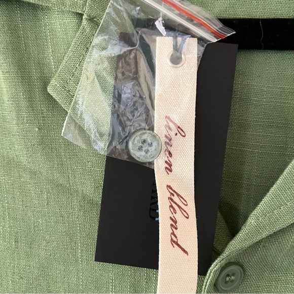 NWT Men’s Green Linen Short Sleeve Button up Collared Shirt (Small) - Picture 4 of 8